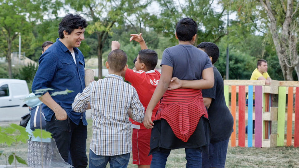 Felipe Arturo et un groupe de jeunes